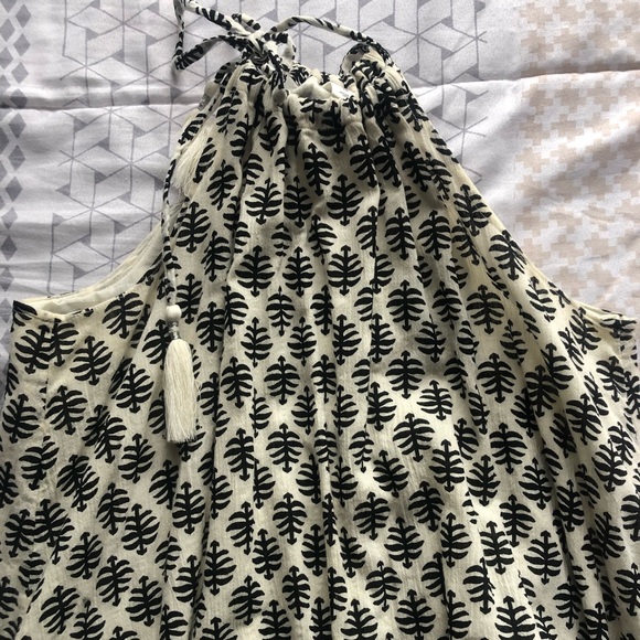 White/black dress - Picture 2 of 4